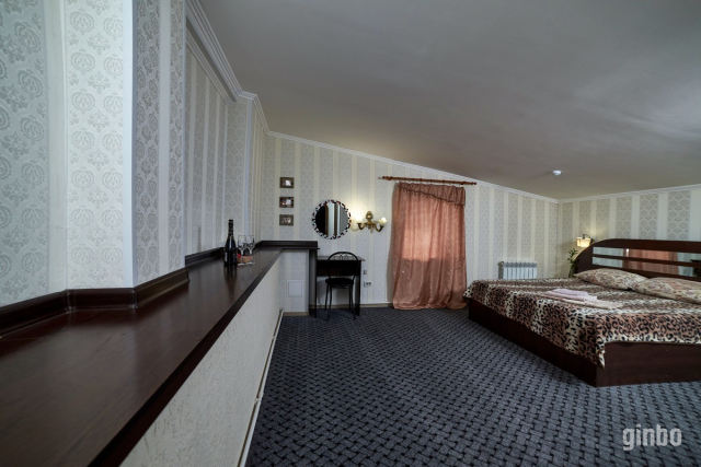 Фото Практичная гостиница Барнаула с раздельными и совмещенными кроватями