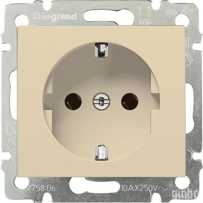 Фото Силовая розетка Legrand Valena 2К+3 на винтах 10/16 А 230/250 В~ слоновая кость 774320